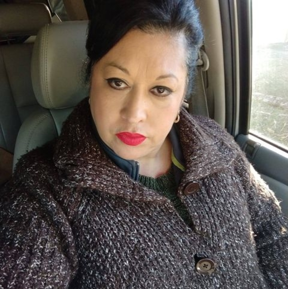 Meet your Posher, Gloria